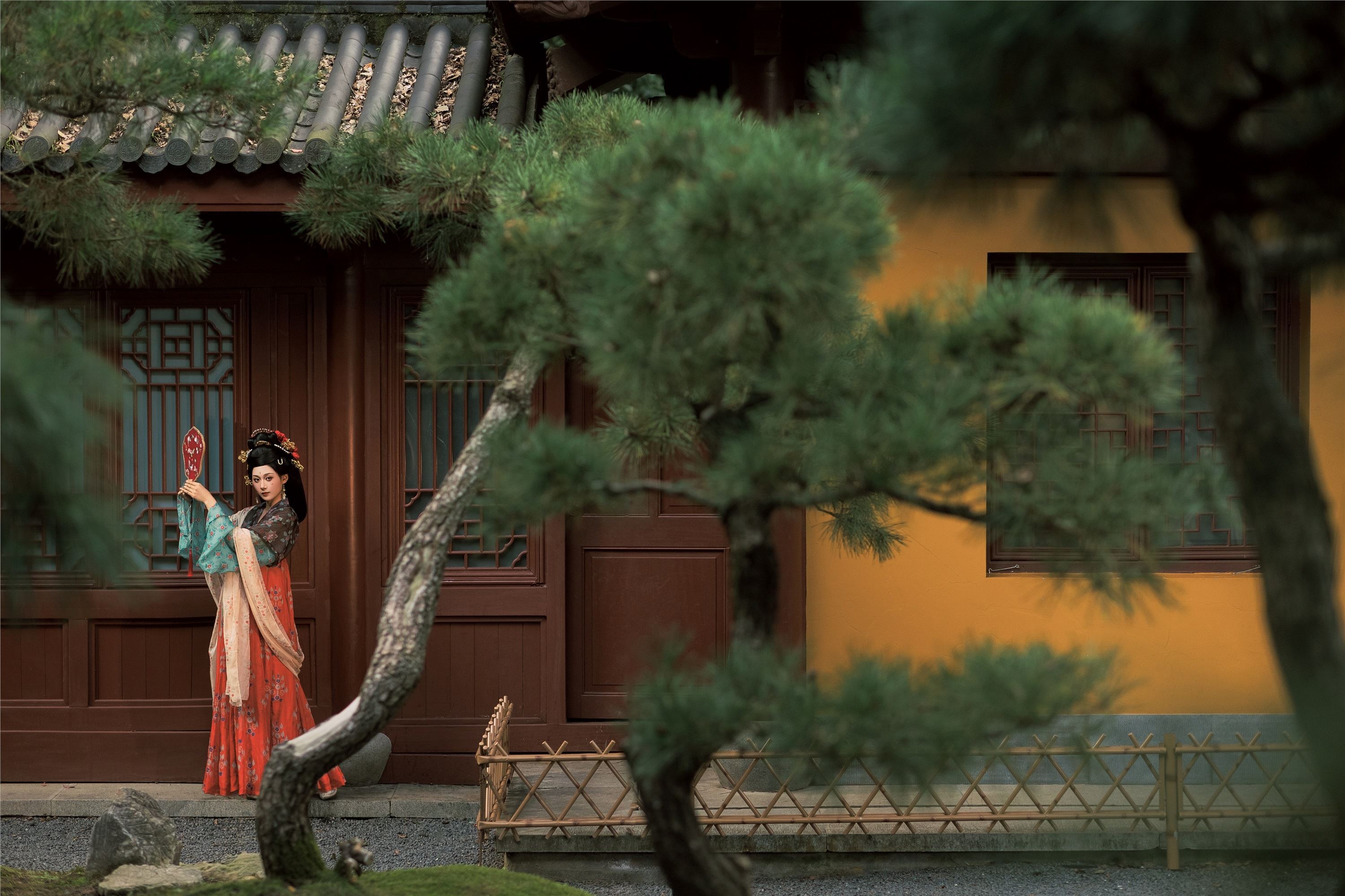 YITUYU艺图语 2025.01.12 山寺踏秋 郑钰熙